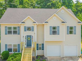 557 Bishop Ct, Commerce, GA 30529