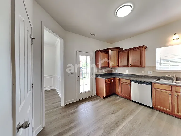 3013 Community Cir — Photo 4