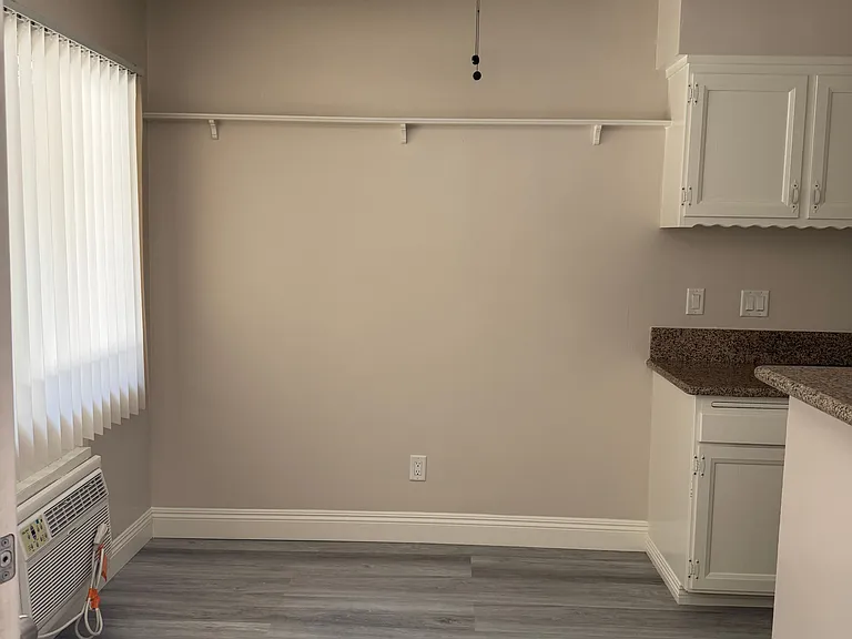 1605 W Shorb St #B — Photo 13
