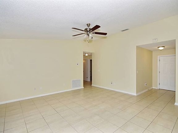 2nd image of 2831 N Bermuda Ave