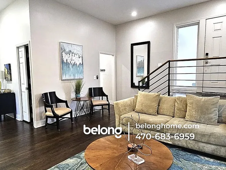 2511 Susan Ln SW — Photo 3