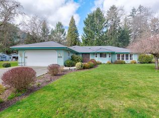 290 Blue Jay Ln, Grants Pass, OR