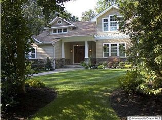 13 Pinewood Dr, Neptune, NJ 07753