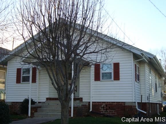 1st image of 220 Phillips St