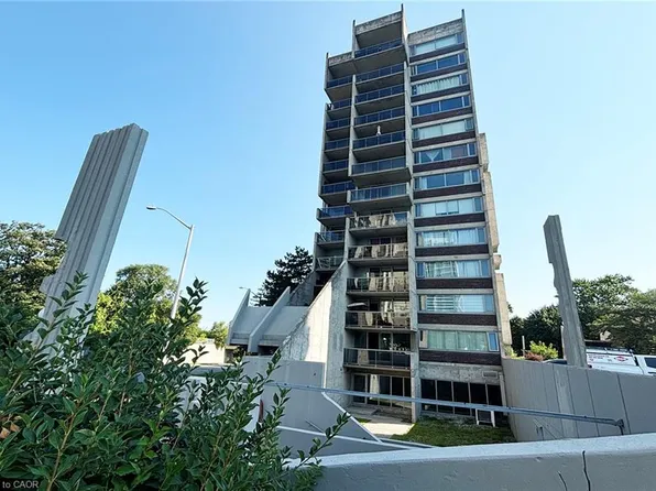 20 Speers Rd #1004, Oakville, ON L6K 3R5