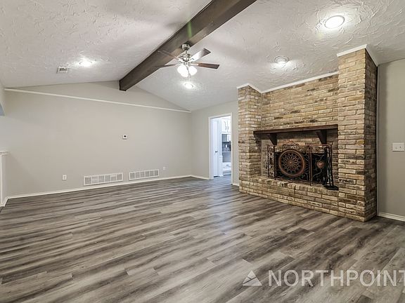 4th image of 1368 Juniper Ln