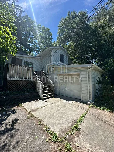5 Ricki Ln Photo 1