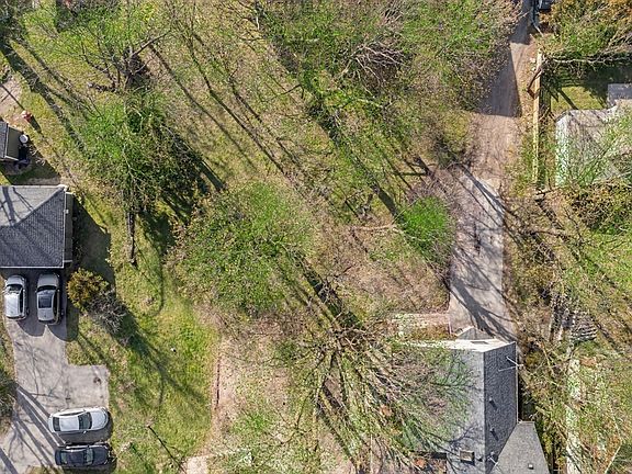 3rd image of 18 Robeson St