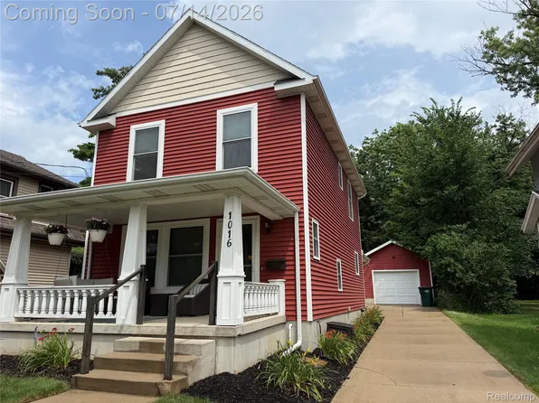 1016 N Jenison Ave, Lansing, MI 48915