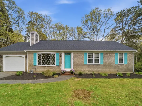 4 Bourne Hay Rd, Sandwich, MA 02563