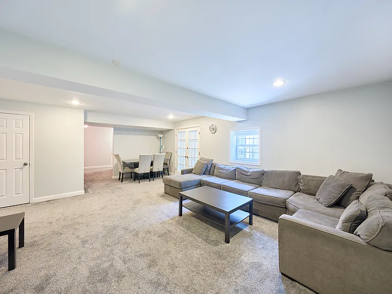 68 George Thomas Dr #B — Photo 10