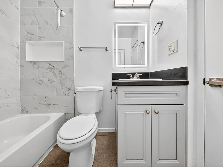 15114 Dickens St. — Photo 13