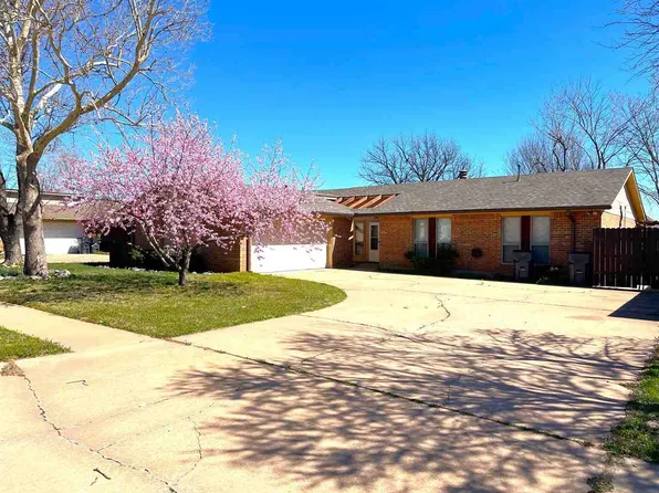 4833 NE Winfield Cir, Lawton, OK 73507