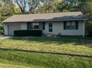 1142 Middlebrook Dr, Liberty, MO 64068