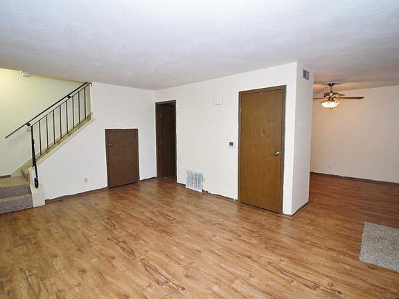 4th image of 1470 Villa Ct