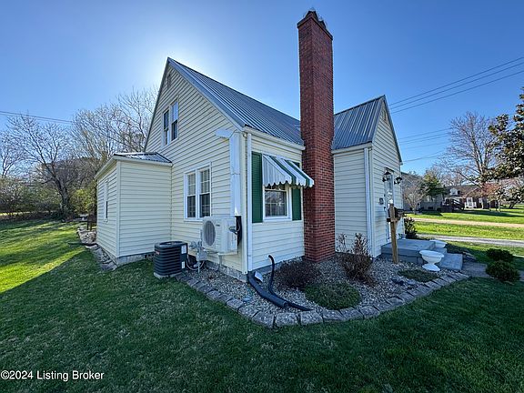 3rd image of 116 Lake Terrace Dr