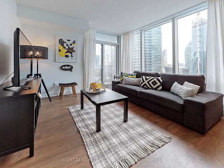 10 York St #2203 — Photo 11