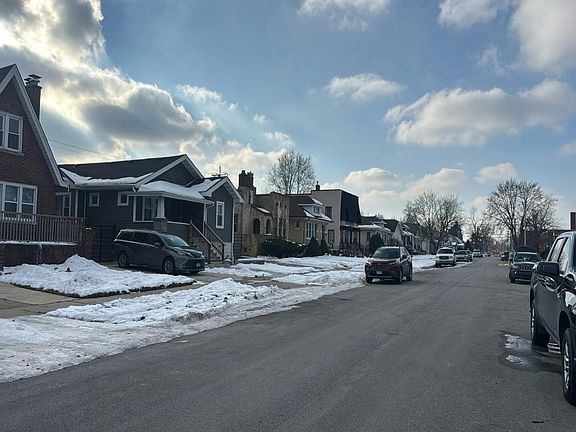 4th image of 307 157th St