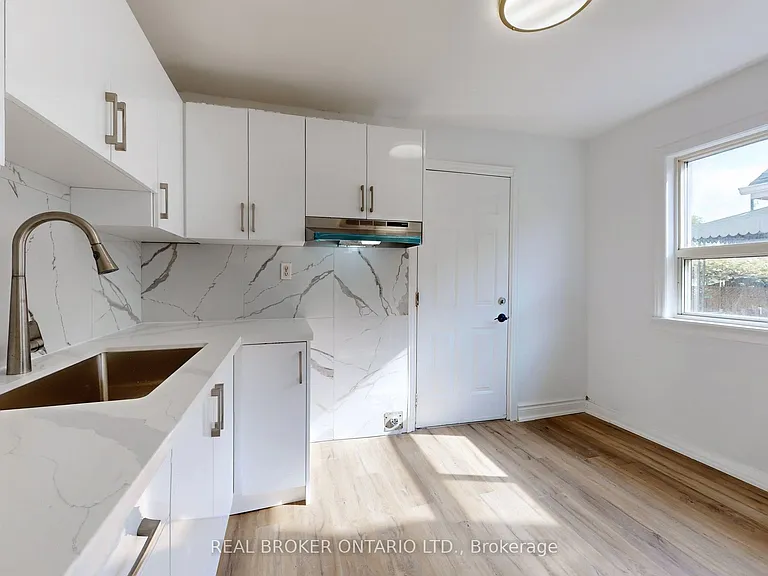 102 Bowie Ave #MAIN — Photo 23