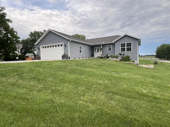 N8346 Zimmerman ROAD, East Troy, WI 53120