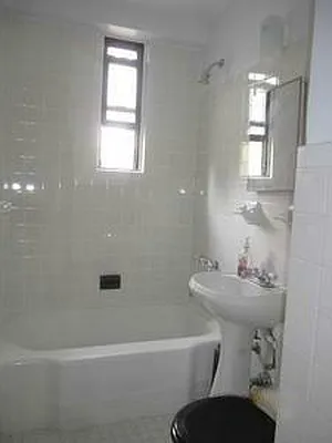 Rented by Immac Realty | media 34