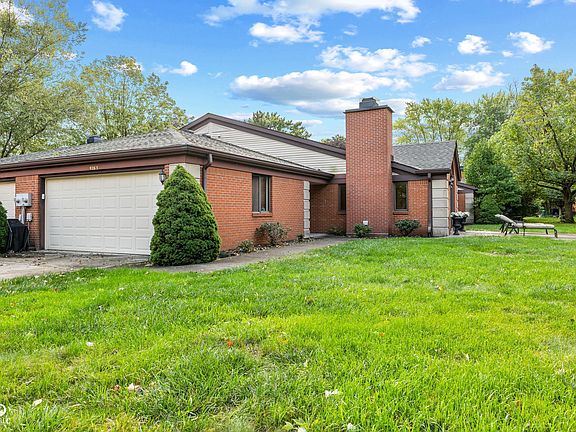 3rd image of 9263 Golden Oaks W