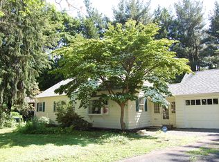 41 William St, Kinderhook, NY 12106