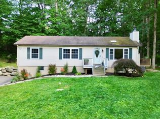 120 School House Rd, Oak Ridge, NJ 07438