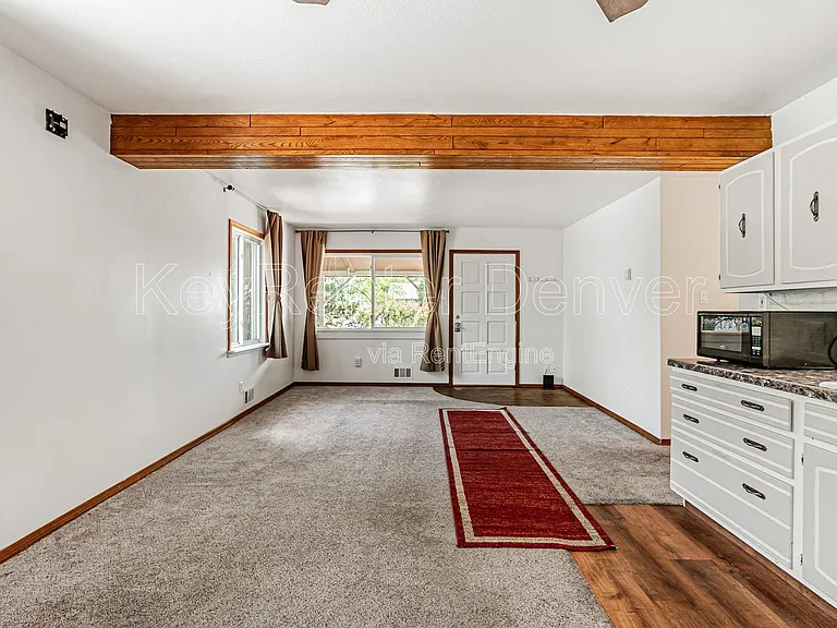 400 Lily Ln — Photo 7