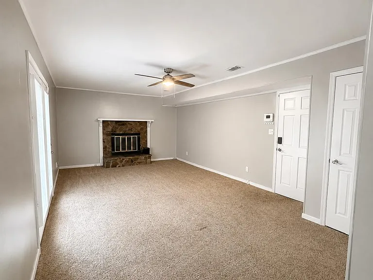247 Brookside Ct — Photo 10
