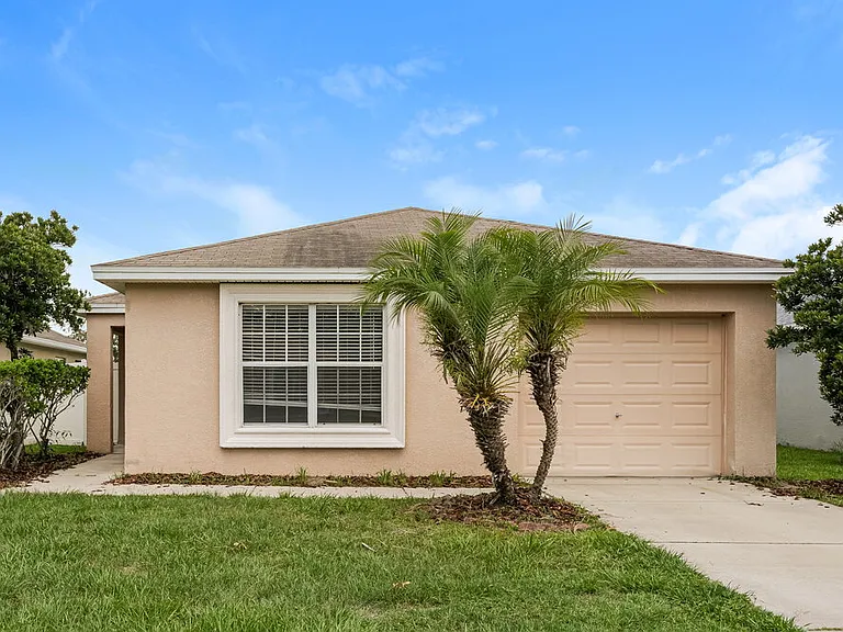 5062 Belmont Park Ln — Photo 1