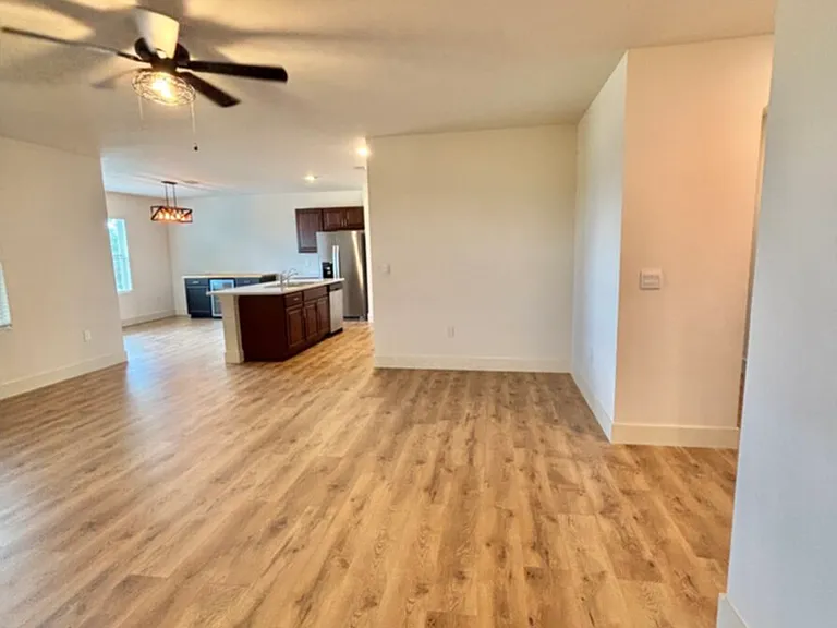 2509 NW 27th Pl — Photo 12