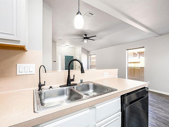 5th image of 18234 Campbellford Dr