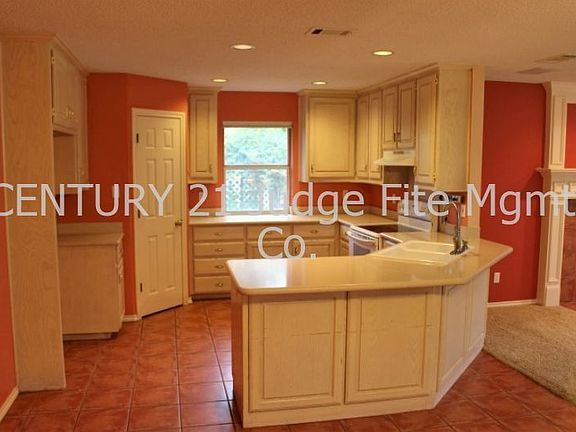 5th image of 513 Coker Valley Dr