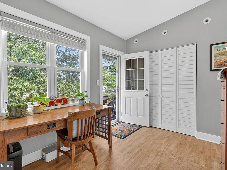 1836 Independence Ave SE #3 — Photo 16