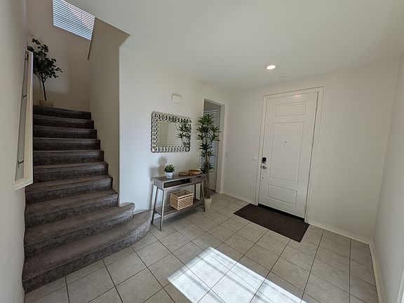 5th image of 3032 E Penny Ln