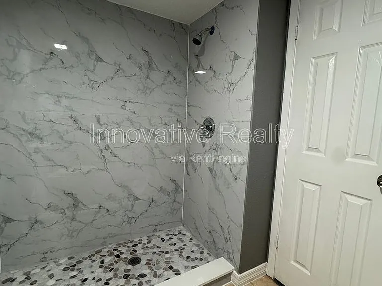 120 Blue Pointe Way #130 — Photo 9