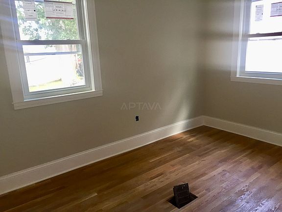 4th image of 16 Kenwood St