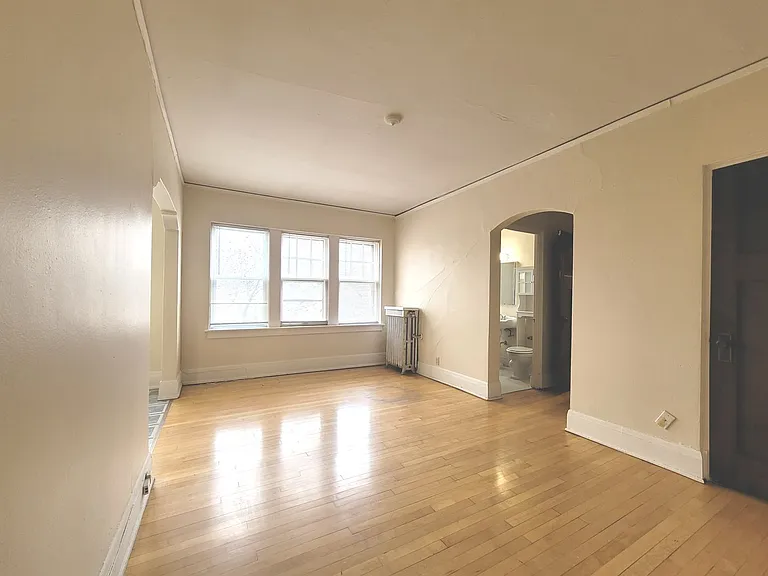 1020 Lyon — Photo 102