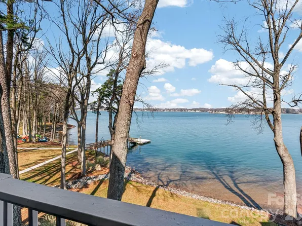 345 Northwest Dr, Davidson, NC 28036