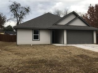 756 Nash St, Van Alstyne, TX 75495