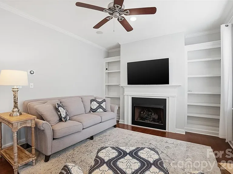 19512 Topgallant Dr — Photo 8