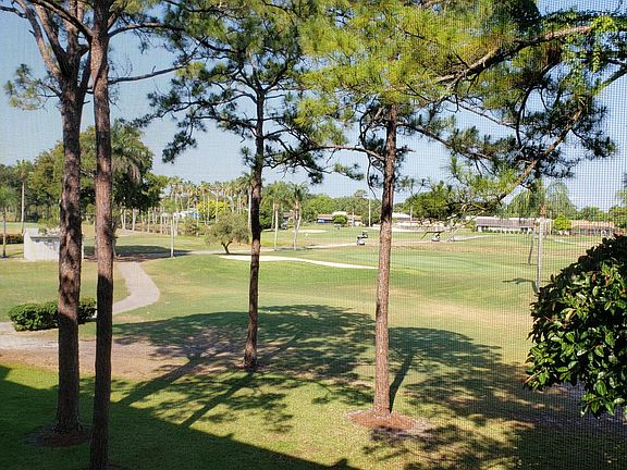2nd image of 3755 Via Poinciana APT 304