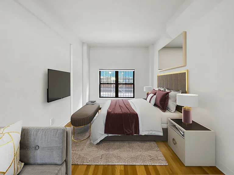 523 W 49th St #1B — Photo 4