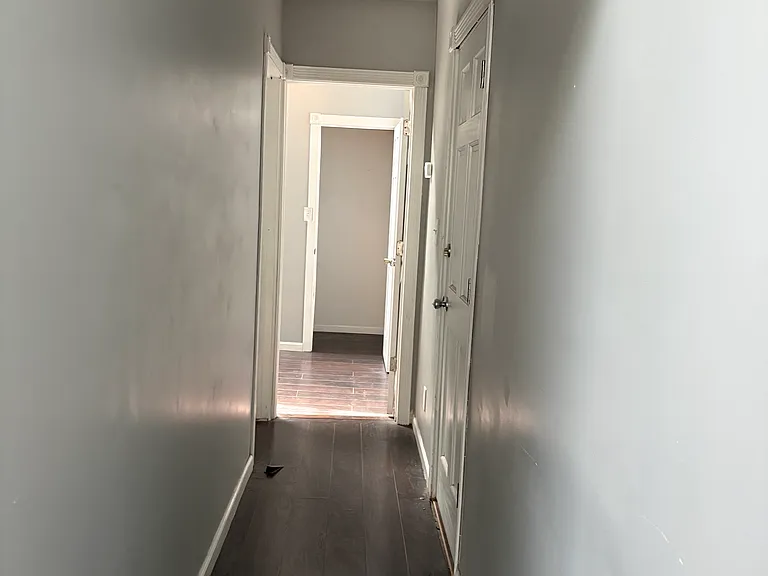 1122 N High St #9 — Photo 8