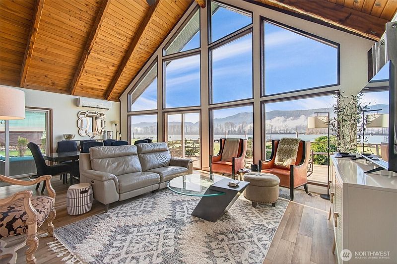 2nd image of 301 W Sunny Sands