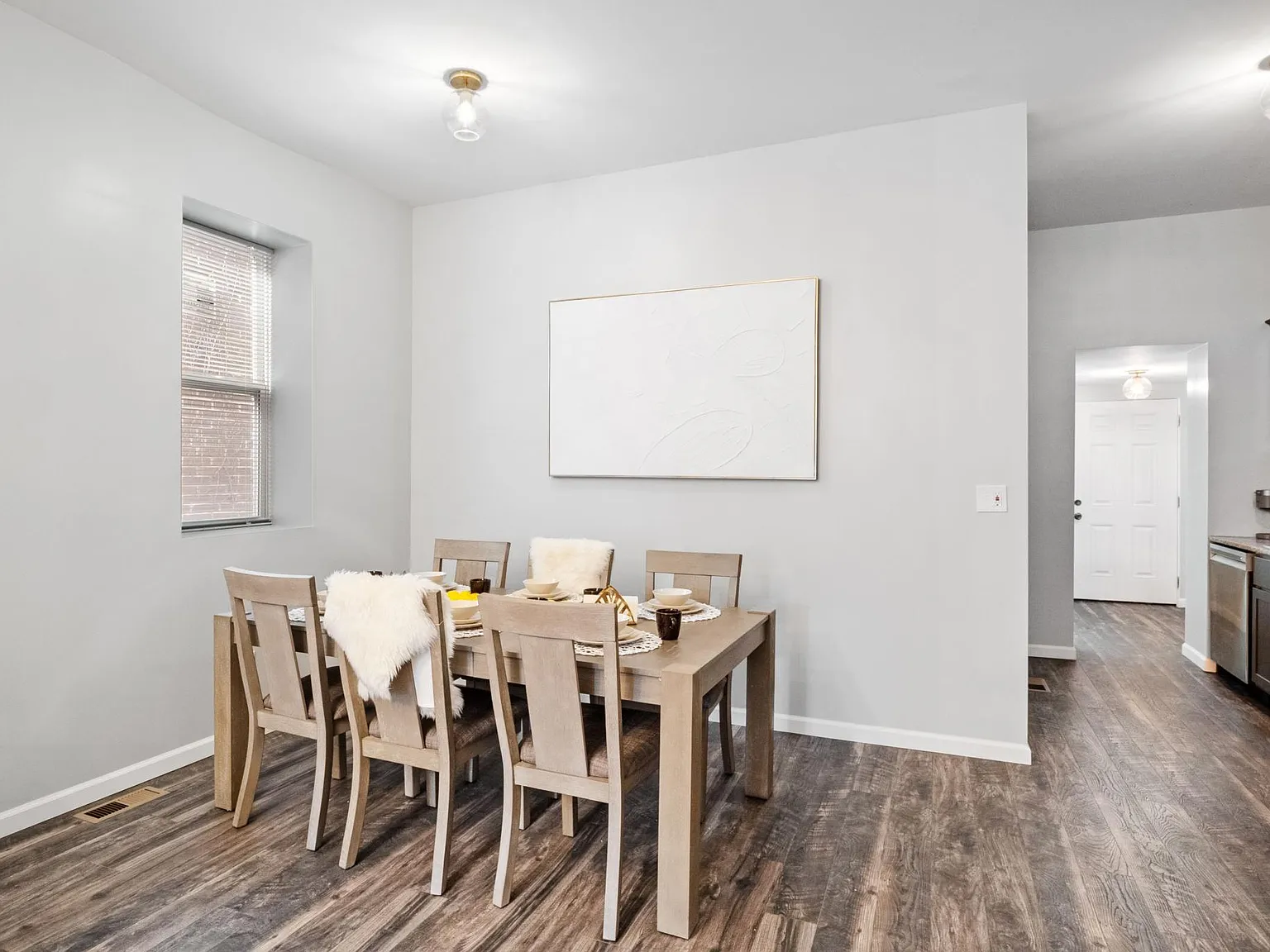 2 bed, 1600 sqft, $1,800 — Photo 4