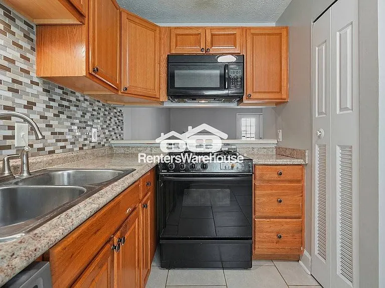 1822 Cumberland Valley Pl SE — Photo 10