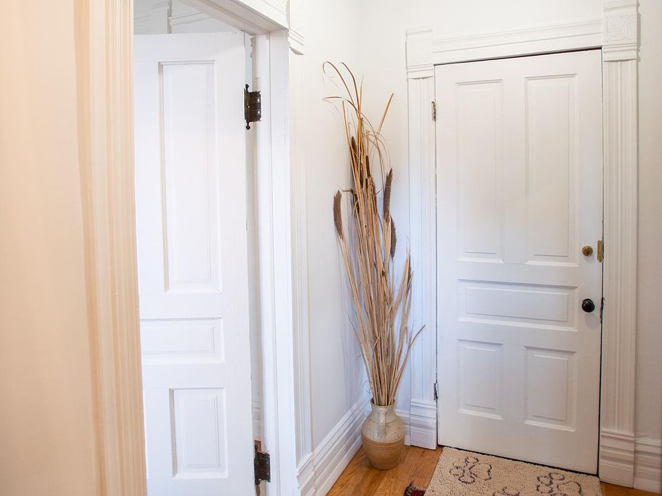 entry to apartment