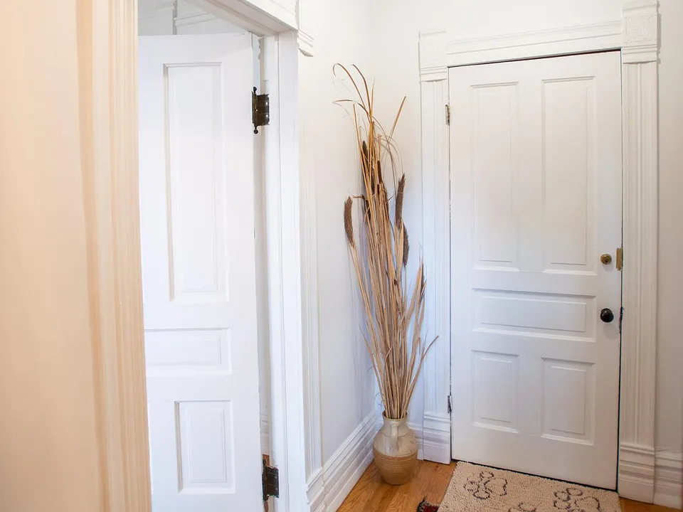 entry to apartment